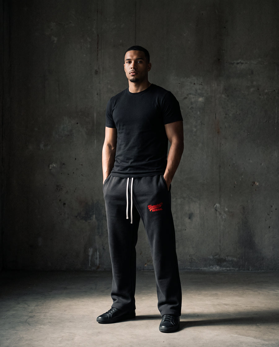 Unmuted Fleece Straight-Leg Sweatpants